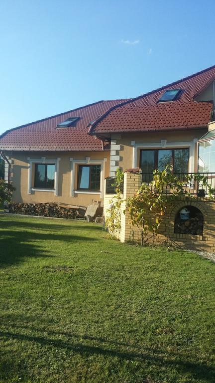 Gosciniec Sloneczny Hotel Drzonkow ภายนอก รูปภาพ
