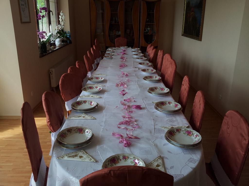 Gosciniec Sloneczny Hotel Drzonkow ภายนอก รูปภาพ