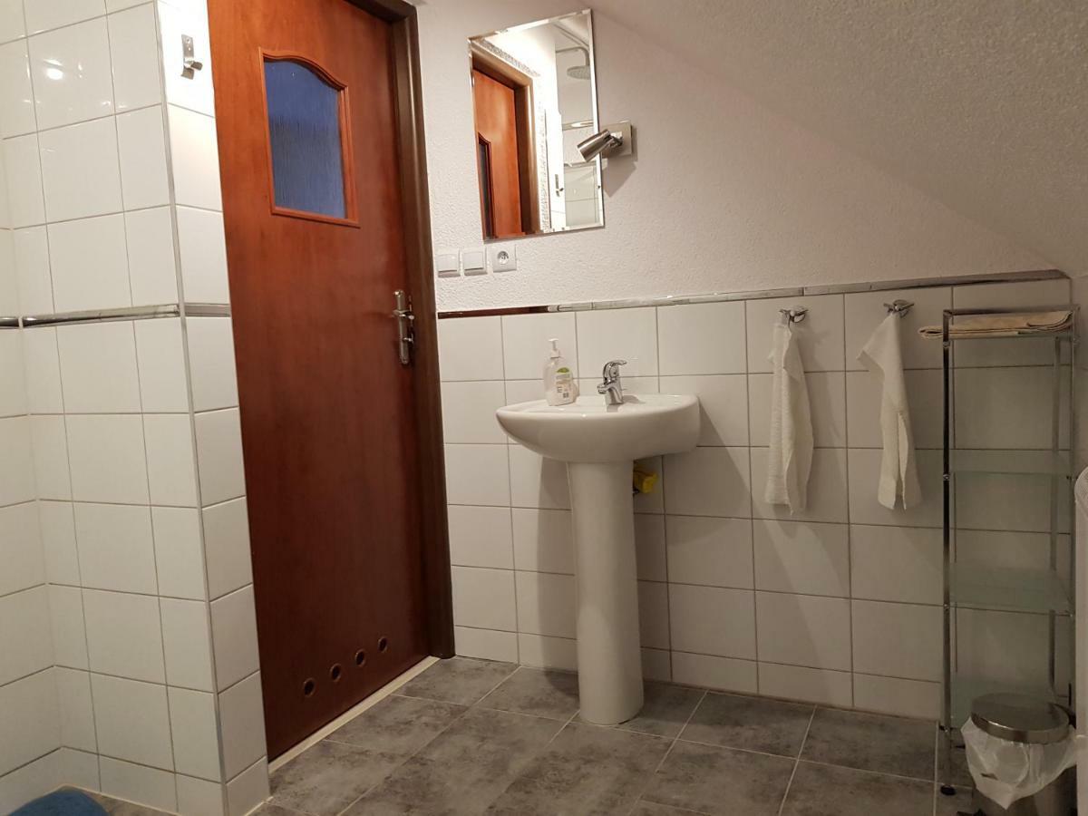 Gosciniec Sloneczny Hotel Drzonkow ภายนอก รูปภาพ